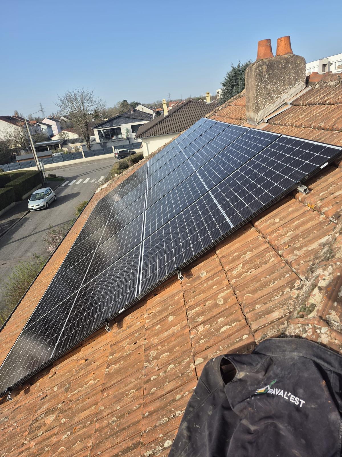 Pose de panneaux photovoltaïques à Mondelange